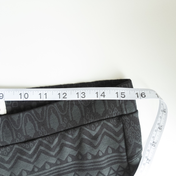 Mudd, Black pattern Workout leggings, Size Lg - Picture 10 of 10